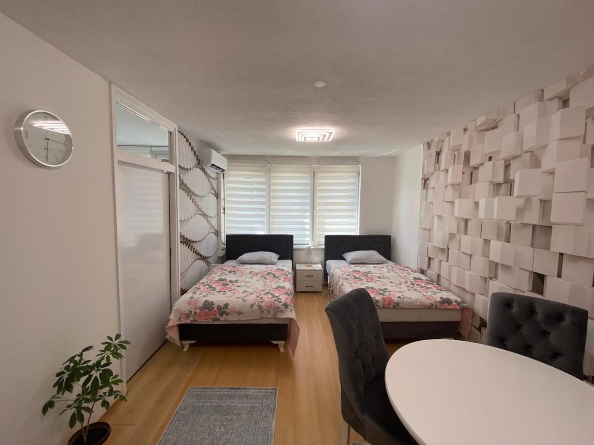 Apartman Citylux บีฮัช ภายนอก รูปภาพ